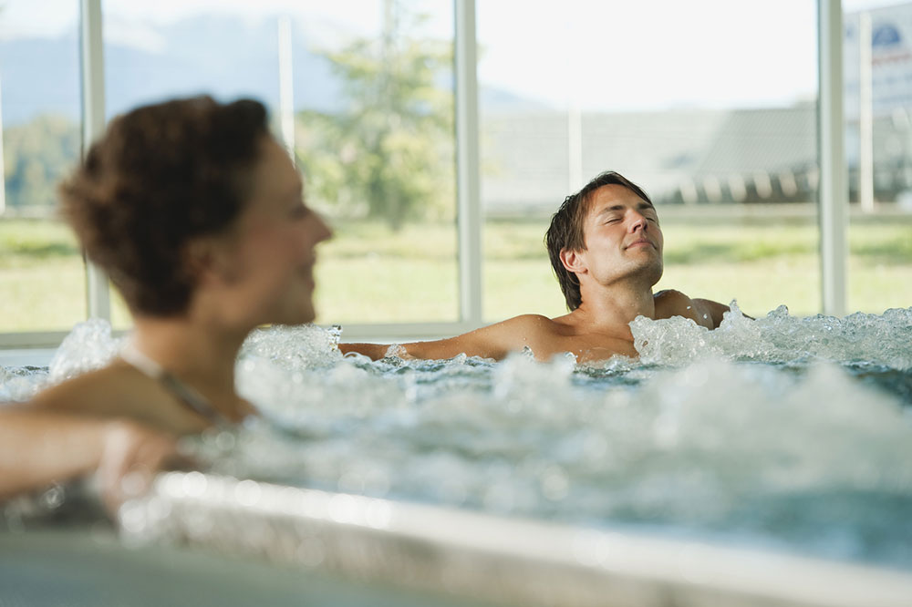 5 Types of Hot Tubs to Consider Buying