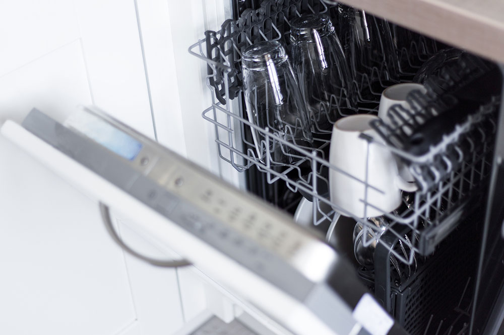 7 Dishwashers That Make Cleaning Utensils a Breeze